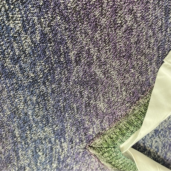 KIM ROGERS Women's size M Petite V-neck knit sweater with inset Collar & Cuffs - Picture 5 of 7